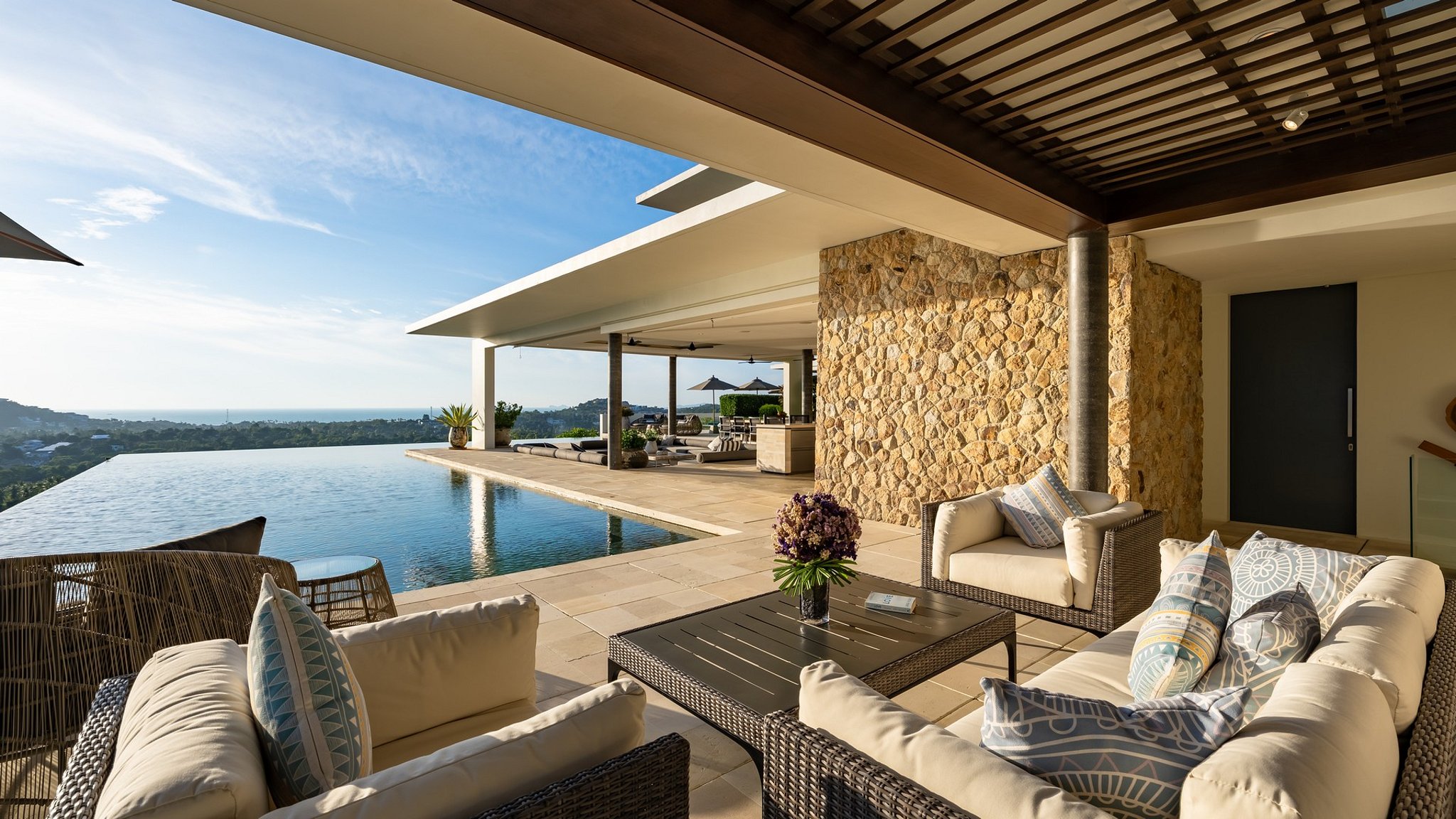 samujana-villa-28-v28-lounge-6911a5a49c4b1