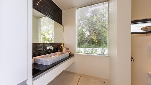 villa-zest-23-guests-bathroom-673aa352befc9