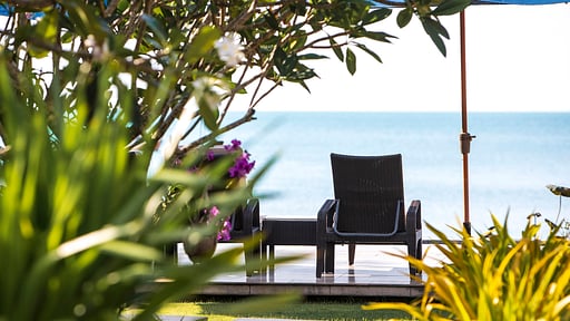 tawantok-beach-villa-1-3-tawantok-beach-villas-tropical-lush-6801e959051ee